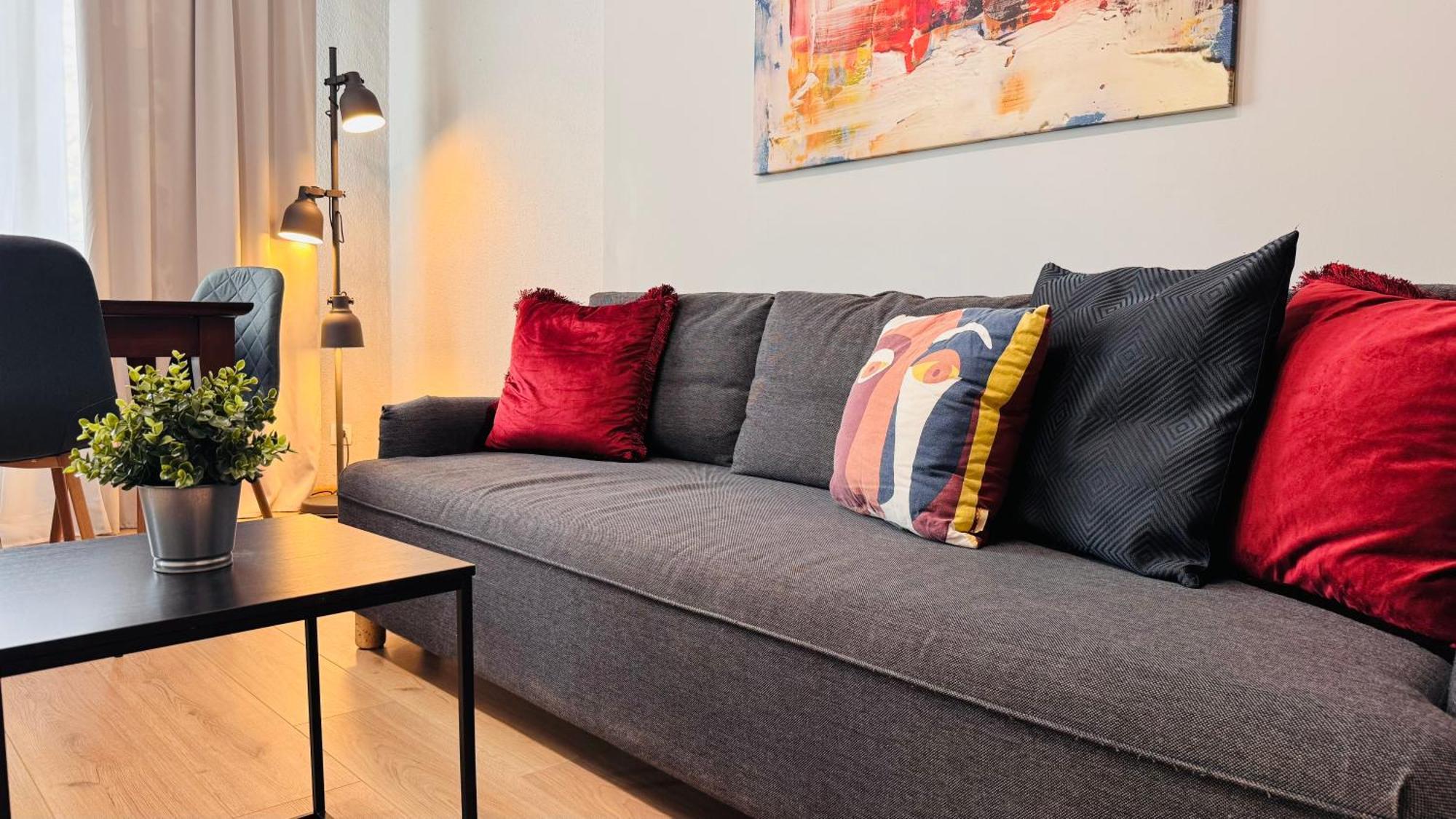 Ideal Home - Spacious & Modern Accommodation Near Unirii Square Bükreş Oda fotoğraf