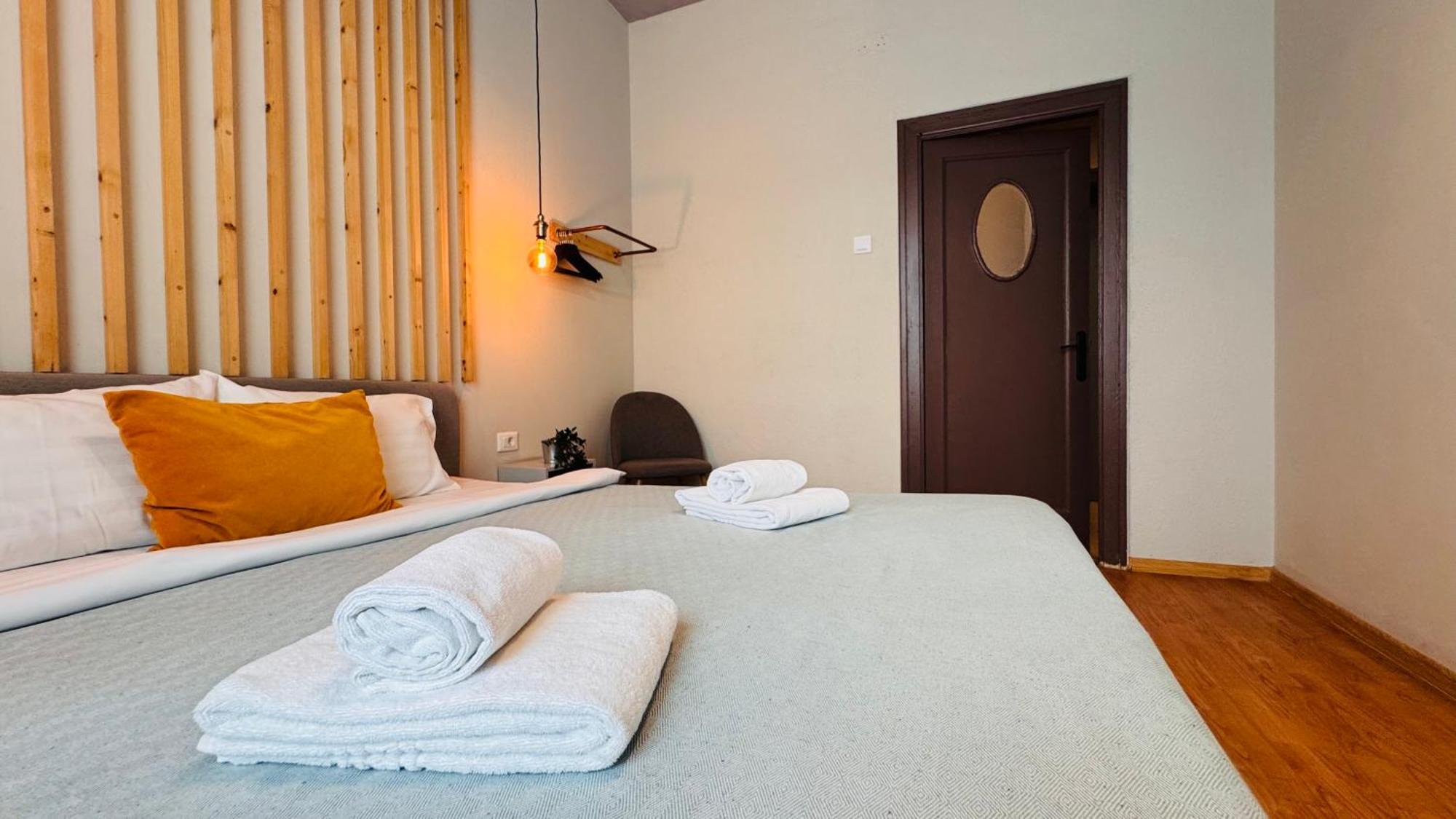 Ideal Home - Spacious & Modern Accommodation Near Unirii Square Bükreş Oda fotoğraf