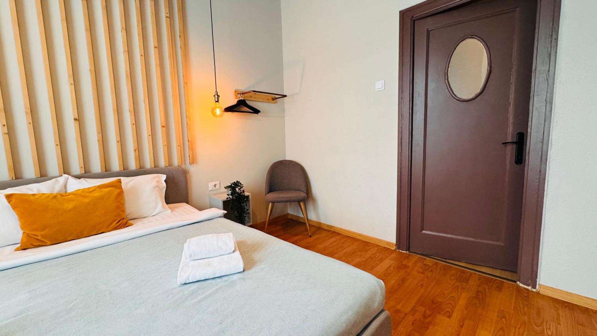 Ideal Home - Spacious & Modern Accommodation Near Unirii Square Bükreş Oda fotoğraf